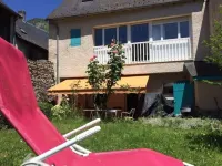 Maison de 3 Chambres Pour 6 Personnes Hotels in Campan