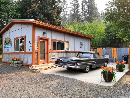 Rivers Bend Cabin<Br>Across from Clearwater <Br>River