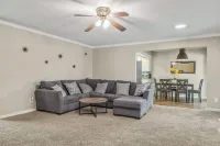 Charming 3-bedroom house central to everything in Edmond and handy to OKC