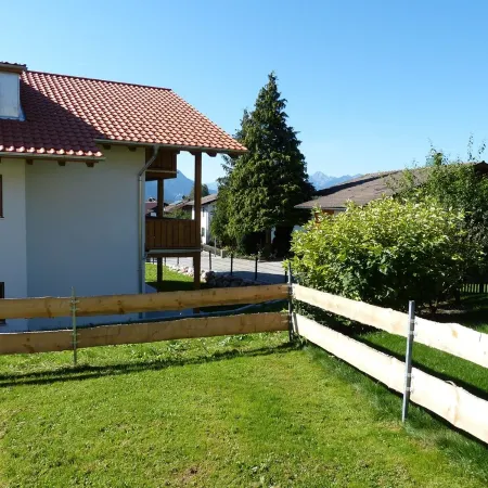 Apartment Hipp No. 1 - 84m² on the ground floor with terrace and mountain view in a top location Отели в г. Хальблех