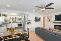 Renovated Hidden-Gem Minutes from Downtown Denver with coffee bar