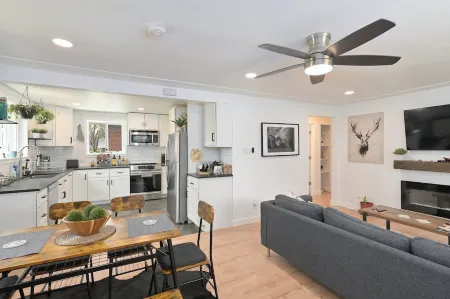 Renovated Hidden-Gem Minutes from Downtown Denver with coffee bar