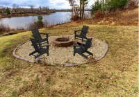 Charming 2 bedroom cabin w/loft on White Ash Lake Hotels in Apple River