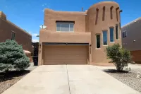 New listed home near Balloon Fiesta Park!! Sleeps 10! - Bungalow