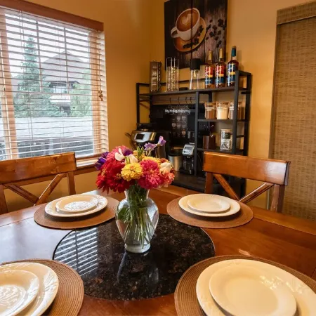 Café Condo Mountain Escape - Heated Pool & HotTub Open Late