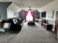 S&K Getaway with heated pool & sauna