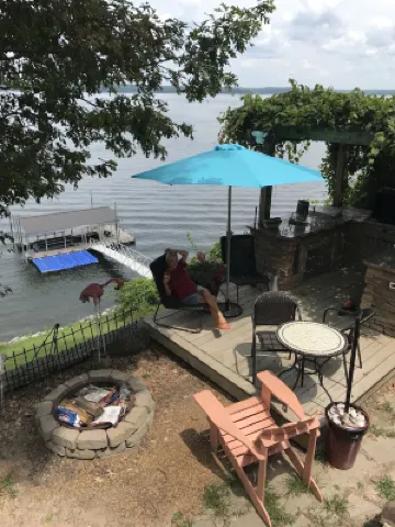 KENTUCKY LAKE HOUSE WITH THAT MILLION DOLLAR VIEW!