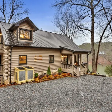 Relax & Play at Waterfront Mountain Cabin Retreat Private Lake~Fish~Canoe~Kayak