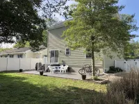 A Delightful Family Retreat Steps To Delaware Bay Beaches, Pet Friendly Hotels in der Nähe von Seapointe Village Security