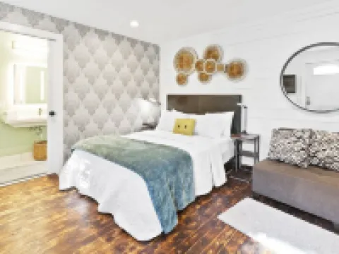 Tiny house at Gold Farm Hotels in Fairview