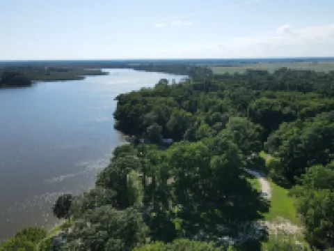 New Barn Apartment on 55 acres/waterfront