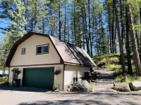 Peaceful Chalet 1 Bdrm King A/C Hotels in Bigfork