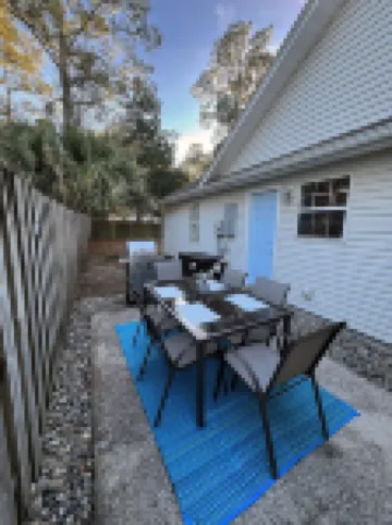 Egret's Cove-Free Beach Pass, Near Golfing and Marina, Walk to Restaurants!