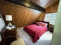 Animal Crossing Retreat - Luxurious Elegant Cabin, Sleeps 10