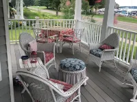 Cozy cottage on beautiful Lake Charlevoix Hotels in Boyne City