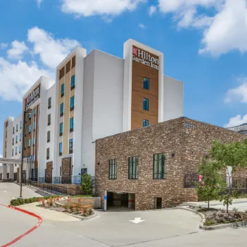 Hilton Garden Inn North Dallas Central Expy Отели рядом с достопримечательностью «Парк Уайт Рок Лейк»