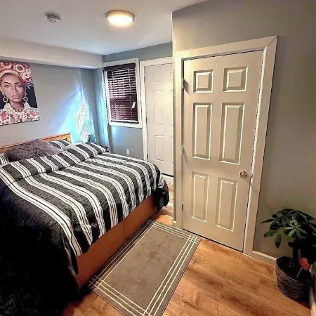 Cozy 1-bedroom apartment in enjoyable Newark with WiFi,