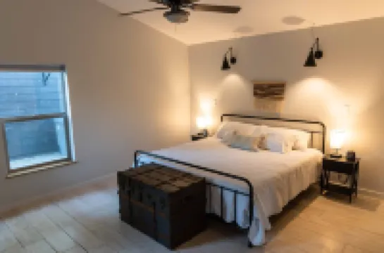 Winthrop Basecamp-new trailside vacation home 15 min walk to downtown!