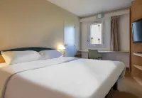 B&B Hotel Niort Sud Venise Verte 쿨롱 호텔