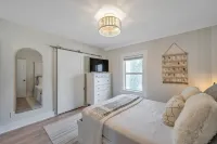 Cozy 1-bedroom apartment inSt. Petersburg with WiFi, AC, Close to Beach