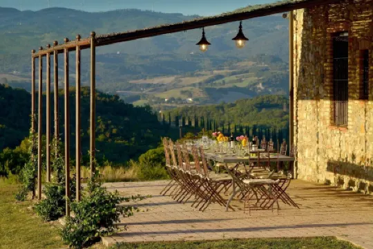 Large villa with heated pool, A/C, Wi-Fi, BBQ, al fresco dining, sleep 16