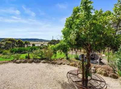 Relaxing farmhouse & panoramic views in Glenmore 발란 미네랄 스프링 주변 호텔