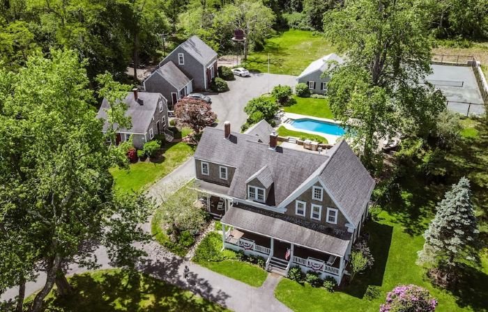 Cape Cod Estate: 2 Homes, Pool, Tennis Court, Game Barn and Bar, Sleeps 20