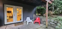 Spacious Mid Century apartment - 5 min walk to Reed College