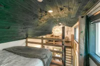 Tiny house with private Hot Tub Hotels near Palladino Farms LLC
