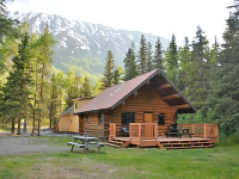 Upper Paradise Log Cabin - Nightly Rental in the Woods Hotels in Moose Pass