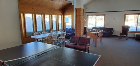 Walk to Giant Steps from this cozy 2 bd/2ba with Private balcony & Mtn views. Отели в г. Брайан Хед