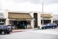Cozy place in quaint, fun city