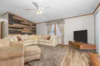 Wolf River Cabin B - Fremont, WI