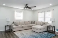 Central Location- Updated 3 Bed 2 Bath Hotels in Xenia