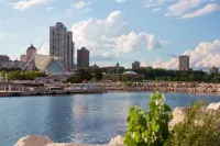 Cozy 4 Bedroom on Popular Historic Brady St