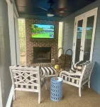 Charming 3 BR, 2 Bath cabin located in quiet Clifftops and close to Sewanee