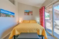 Sunshine Condo, Patio Deck, Pools, Hot Tubs, Gym, Pickleball, Resort Amenities