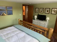 Private Adirondack lakefront Cottage on Loon Lake