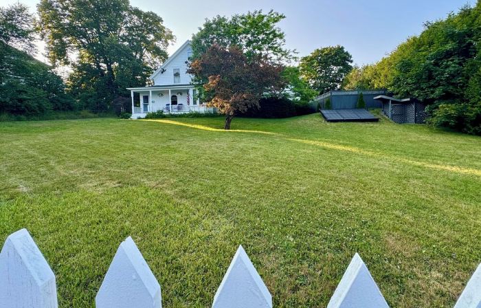 In-town 5 Bedroom Victorian With Heated Pool