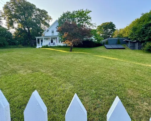 In-town 5 Bedroom Victorian With Heated Pool Hotels in Lubec