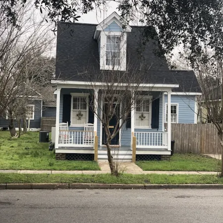Historic home in Downtown Mobile next to Civic Center and Mardi Gras parades