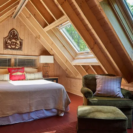 Upscale Cottage with Ultra Privacy and Spectacular View