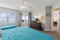 "Mermaid's Delight" Oceanfront Beach House w/pool - 4つ星