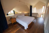 Woodstock Ski House on 35 private acres Mtn Views