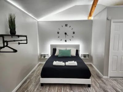 Modern guesthouse in the heart of Fort Worth
