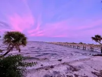 Riverview Oasis- Riverfront Paradise with Dock, Elevator, Private Pool & Kayaks