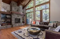 Stonegate #8 - Ultimate Luxury. Walk to The Village