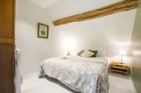 Le P'tit Pichot Charming Cottage in little wine village 8kms from Beaune Hotels in Nantoux