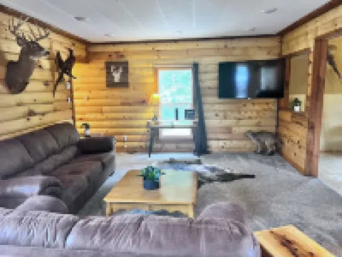 Beaver Cabin Hotels in Allamakee County