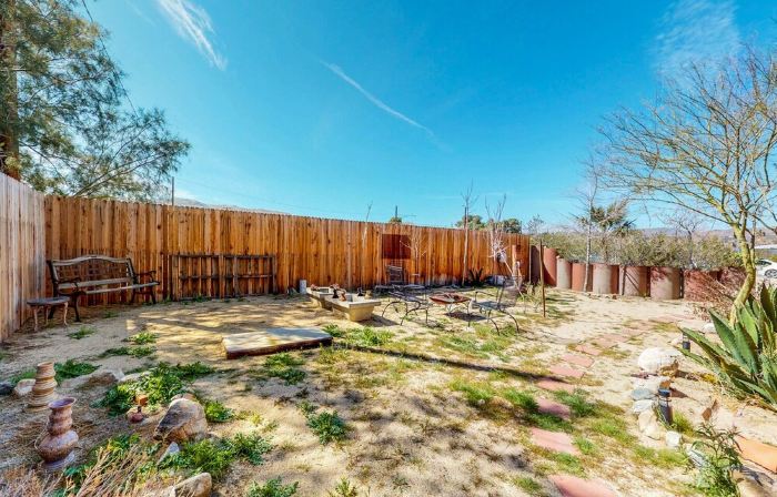The Bungalow in Downtown Joshua Tree - A Renovated Mid-Century Bungalow